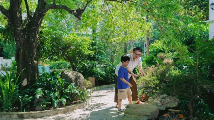 Gladia by the Waters