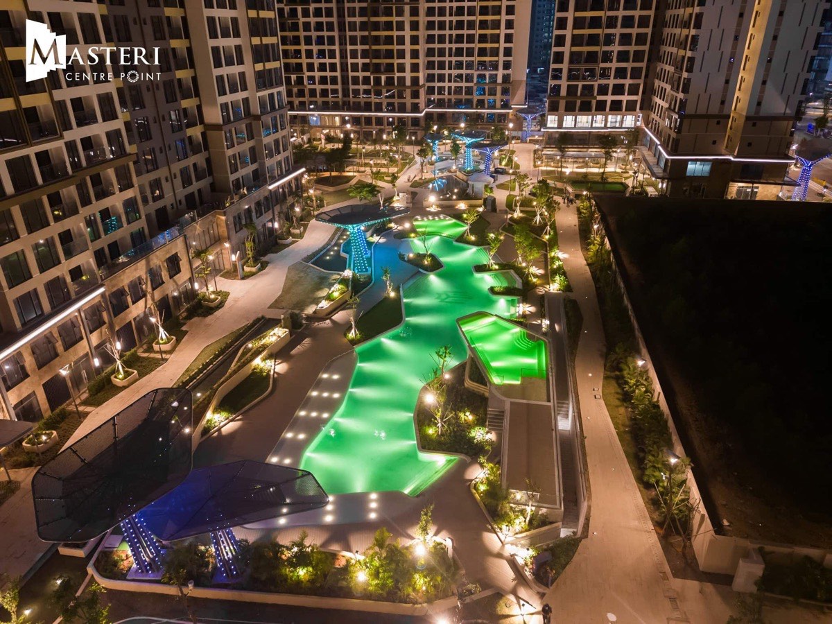 Cảnh quan nội khu Masteri Centre Point về đêm sau khi bàn giao