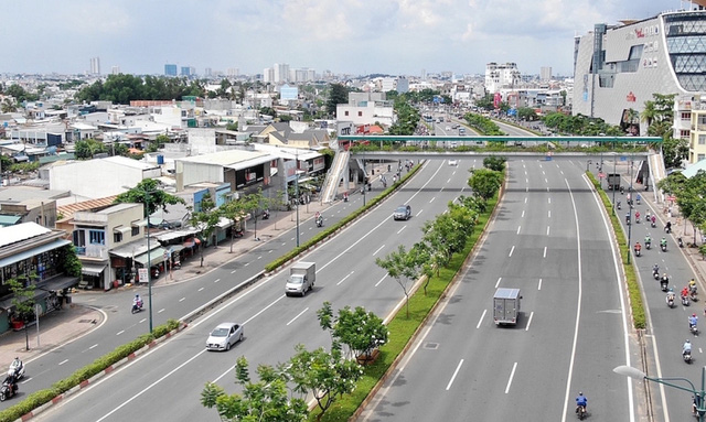 Mở rộng nhiều tuyến đường giao thông giúp thay đổi "diện mạo" TP và làm nóng thị trường BĐS TP Thủ Đức
