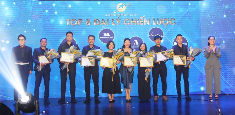 Smartland dat Top 3 Dai ly dat doanh thu cao nhat do Sunshine Group trao tang 08
