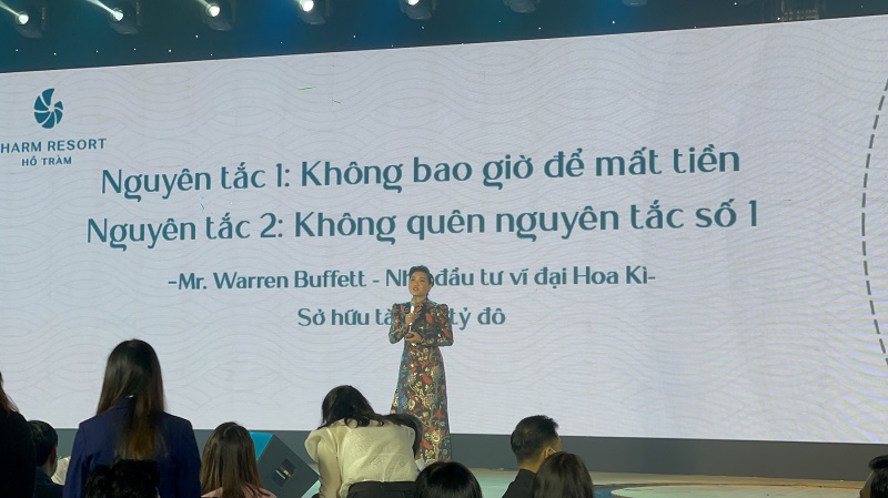 Bà Liêu Thị Phượng – TGĐ tập đoàn Charm Group chia sẻ về 2 nguyên tắc làm việc chuyên nghiệp như tỷ phú Warren Buffet của Charm Group tại sự kiện công bố dự án Charm Resort Ho Tram phân khu BWP