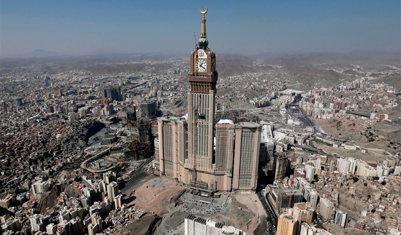 Tháp đồng hồ Abraj Al-Bait (Saudi Arabia) - Top 10 tòa nhà cao nhất thế giới