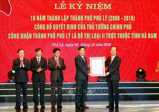 le-cong-bo-thanh-pho-phu-ly-la-do-thi-loai-ii-truc-thuoc-tinh-ha-nam