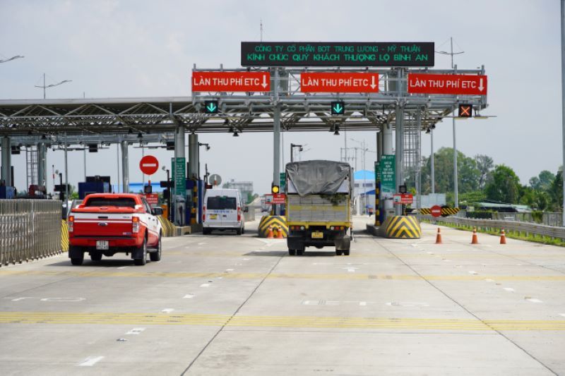 toan-canh-tram-thu-phi-cao-toc-tphcm-trung-luong