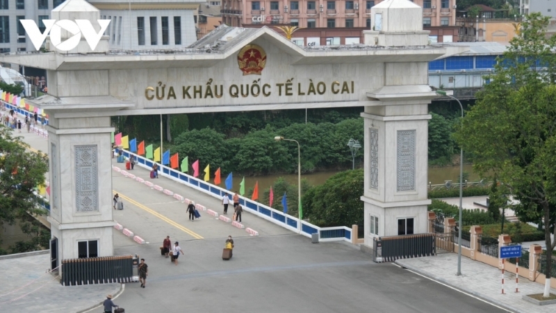 Cửa khẩu quốc tế Lào Cai – điểm khởi đầu quan trọng của tuyến đường sắt Lào Cai Hà Nội Hải Phòng.