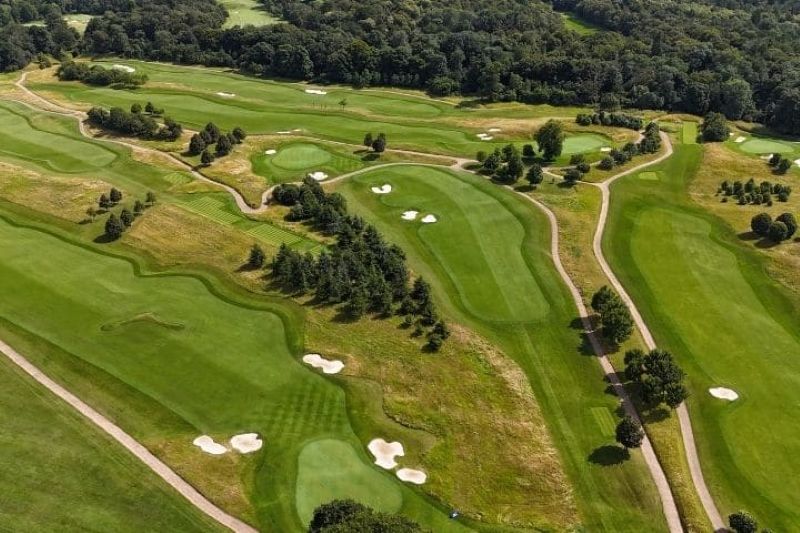 san-golf-The Grove-boi-Tiger-Woods