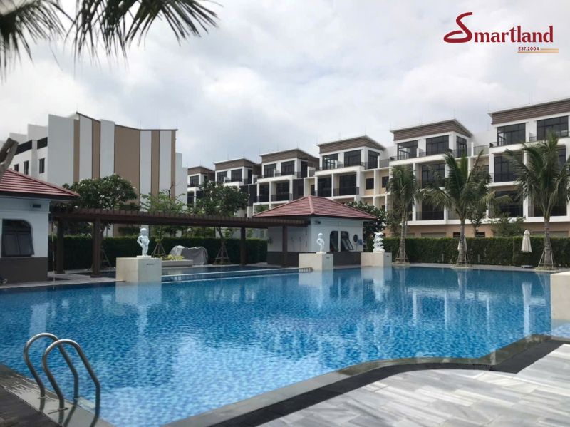 tien-ich-ho-boi-hien-huu