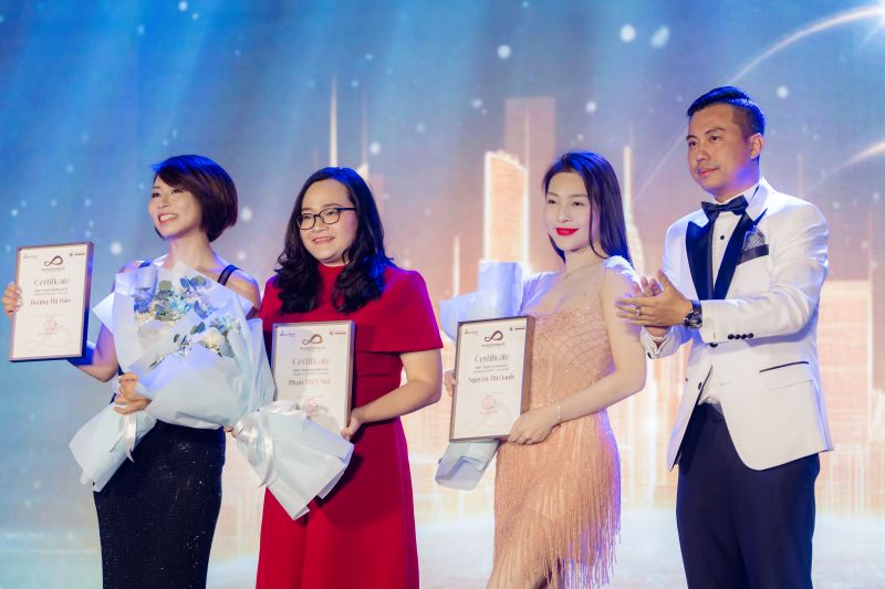 year-end-party-2025.5