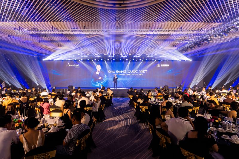 year-end-party-2025.9