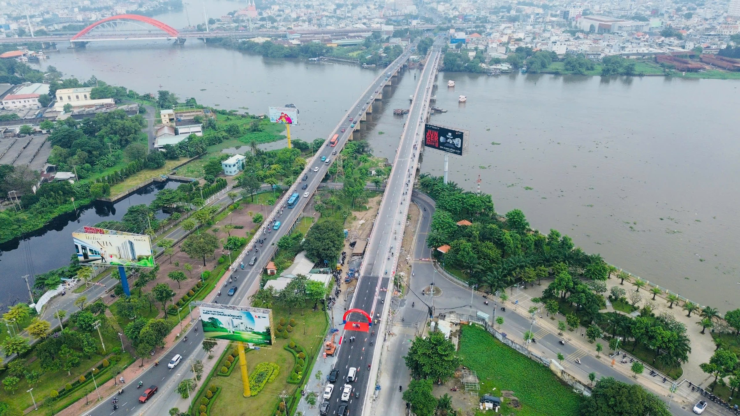 cầu bình triệu 1 thông xe sau khi nâng tĩnh không thông thuyền lên 7 m